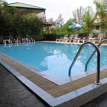 Kamala Beach Inn Пхукет Экстерьер фото